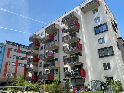 Zentrale Lage beim HAUPTBAHNHOF / helle moderne 2-Zimmer Wohnung / BALKON / 4. OG
