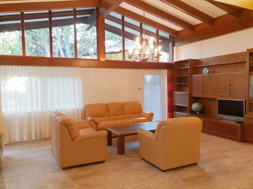 Edler Bungalow mit Keller + Garage in Top Lage! - Ansicht 2