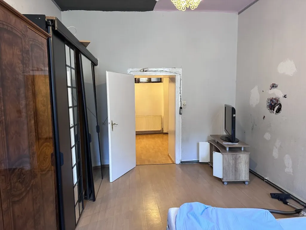 Unsanierte ERDGESCHOSSWOHNUNG - nähe Einsiedlerplatz - Ansicht 2