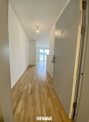 Modernes Wohnen im Marina Tower - 2-Zimmer-WG mit Loggia und direkter U2-Anbindung – Bild 2