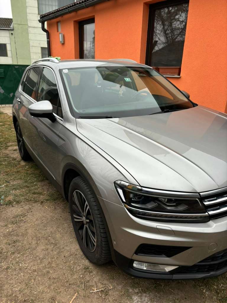 VW Tiguan SUV / Geländewagen