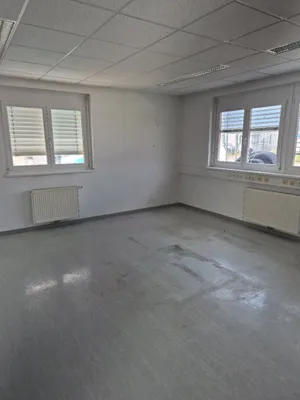 4-Zimmer-Gewerbeimmobilie mieten in Villach – 160 m², € 10 – Bild 3 von 5