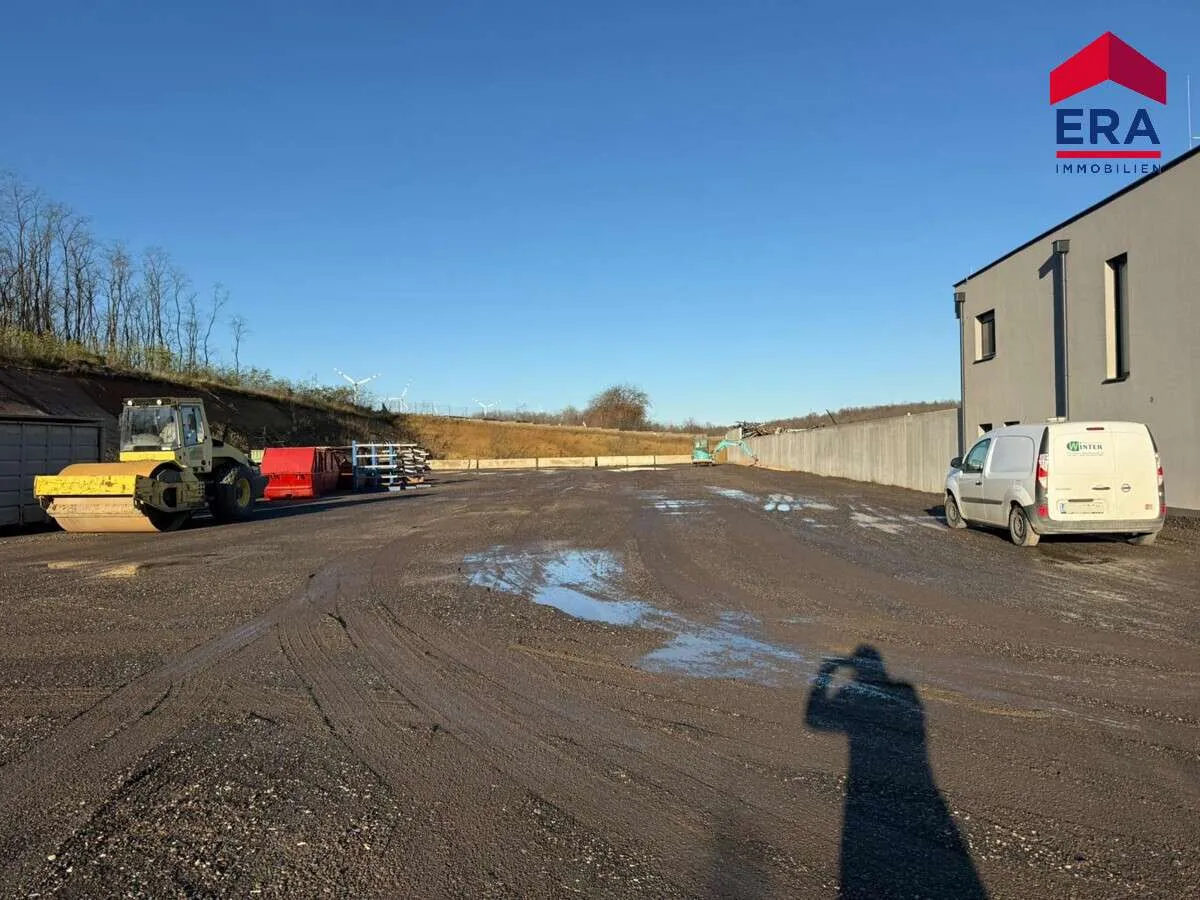 Top-Lage direkt an der A5: Vielseitige Freifläche in Schrick für private und gewerbliche Zwecke – pohled 3