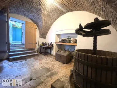 12-Zimmer-Gewerbeimmobilie kaufen in Mödling – 600 m², € 1.690.000 – Bild 23 von 25