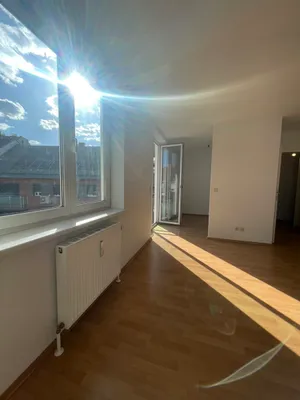 Provisionsfrei: 2-Zimmer-Wohnung mit Balkon in guter Lage – Bild 2