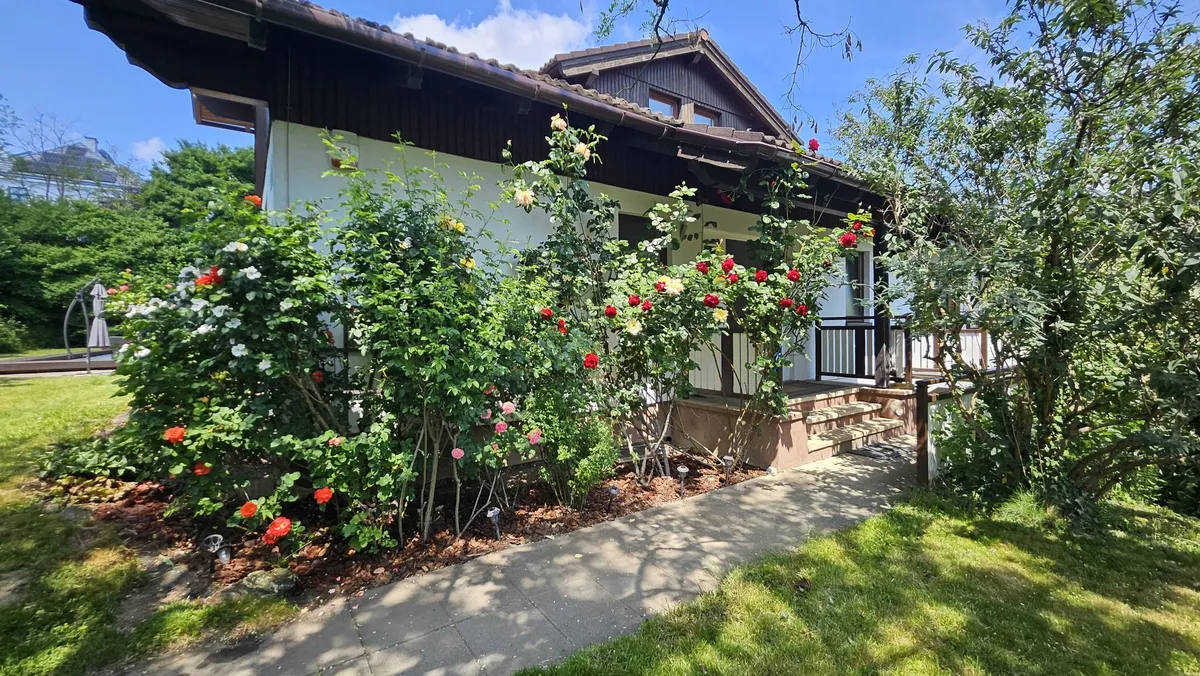 Großes familienfreundliches Haus mit Einliegerwohnung und Pool, Klosterneuburg