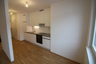Gartenseitige entzückende 2-Zimmer-Wohnung mit BALKON! – Bild 3