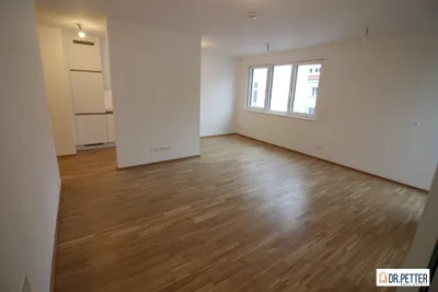 Gartenseitige entzückende 2-Zimmer-Wohnung mit BALKON!