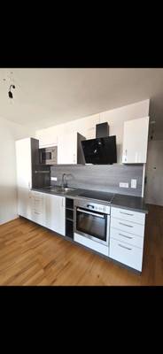 Moderne, nahezu vollständig möblierte 2-Zimmer-Wohnung mit Terrasse im 3. Bezirk