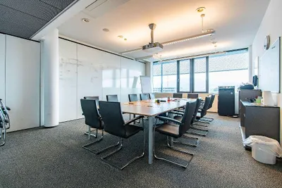 Gewerbeimmobilie mieten in Linz – 2 350 m², € 19 – Bild 3 von 8