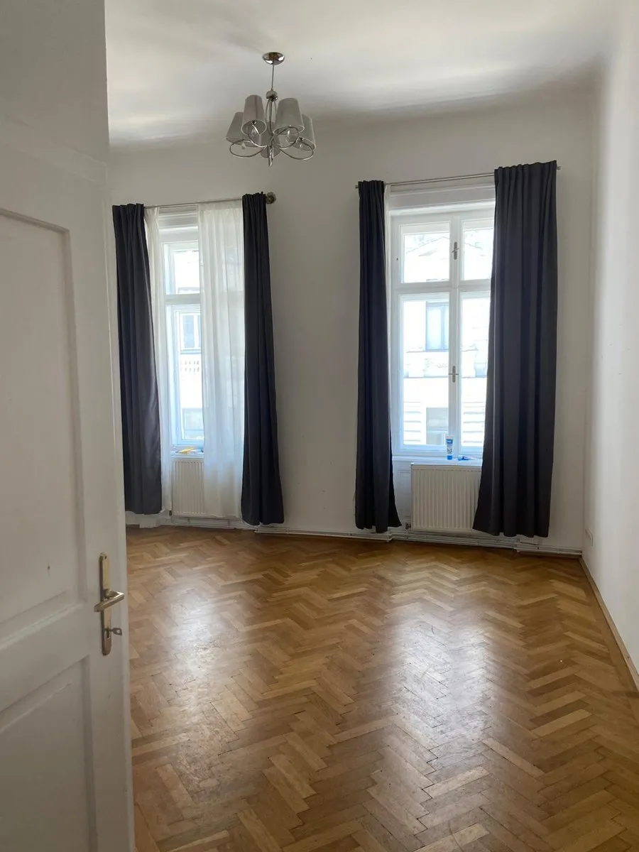 Nur Hundeliebhaber: Nachmieter für WG-Zimmer in wunderschöner Altbauwohnung und traumhafter Lage gesucht - Ansicht 2