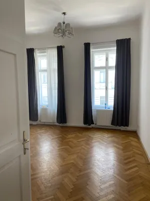 Nur Hundeliebhaber: Nachmieter für WG-Zimmer in wunderschöner Altbauwohnung und traumhafter Lage gesucht – Bild 2