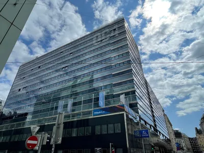 Gewerbeimmobilie mieten in Wien – 309 m², € 15