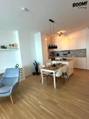 Modernes Wohnen im Triiiple Tower - Exklusive 2-Zimmer-Wohnung mit Balkon & Rooftop-Pool – Bild 2