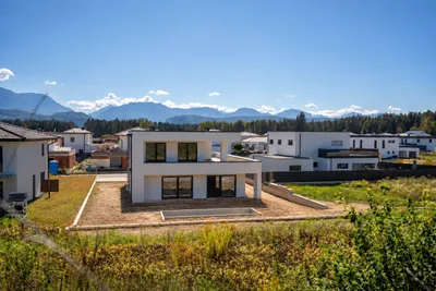 5-Zimmer-Haus kaufen in Klagenfurt Land – 184,68 m², € 749.500 – Bild 10 von 10
