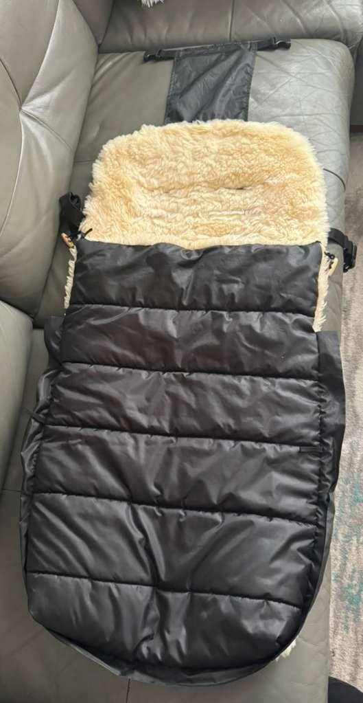 Kinderwagen Sack ( Echtes Fell),  30,- (8020 Eggenberg) - willhaben