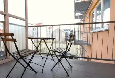 Kurzzeitvermietung! Charmante 1-Zimmer-Wohnung mit Loggia!