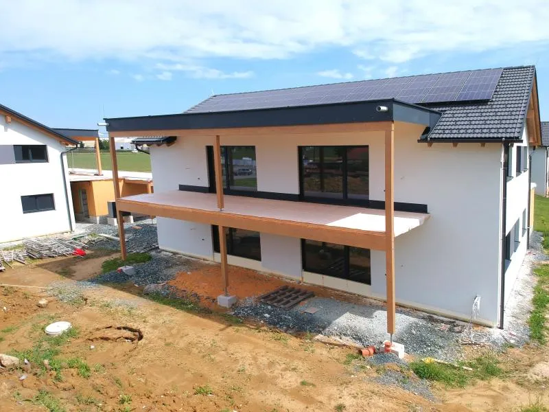 Nur mehr 1 verfügbar: Wunderschöne, vermietete Anlegerwohnung (72m²) mit überdachter Terrasse und Riegersburgblick bei Fürstenfeld! Provisionsfrei! - Widok 3
