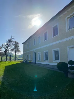 2-Zimmer-Wohnung mieten in Amstetten – 70 m², € 525 – Bild 1 von 15