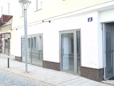 Gewerbeimmobilie mieten in Ried im Innkreis – 213 m², € 1.440
