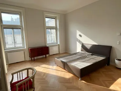VON PRIVAT: 3. Bezirk, Helle Altbauwohnung mit Parkett und hohen Decken. – Bild 2