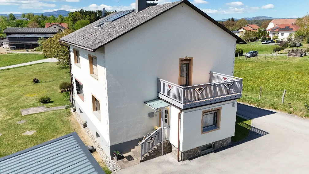 Lichtdurchflutetes Ein-bzw. Mehrfamilienhaus auf großem Grund in ruhiger Lage - Ansicht 3