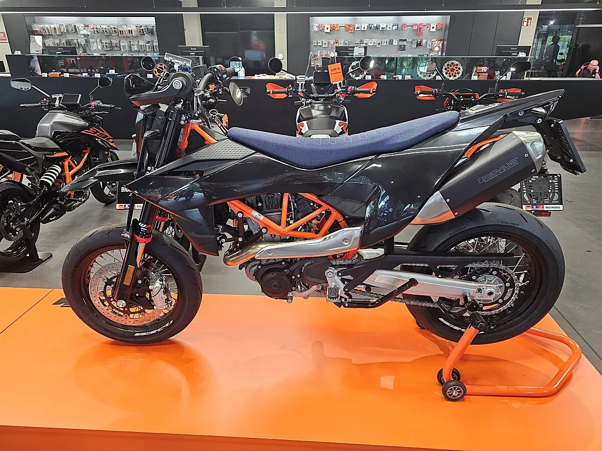 KTM 690