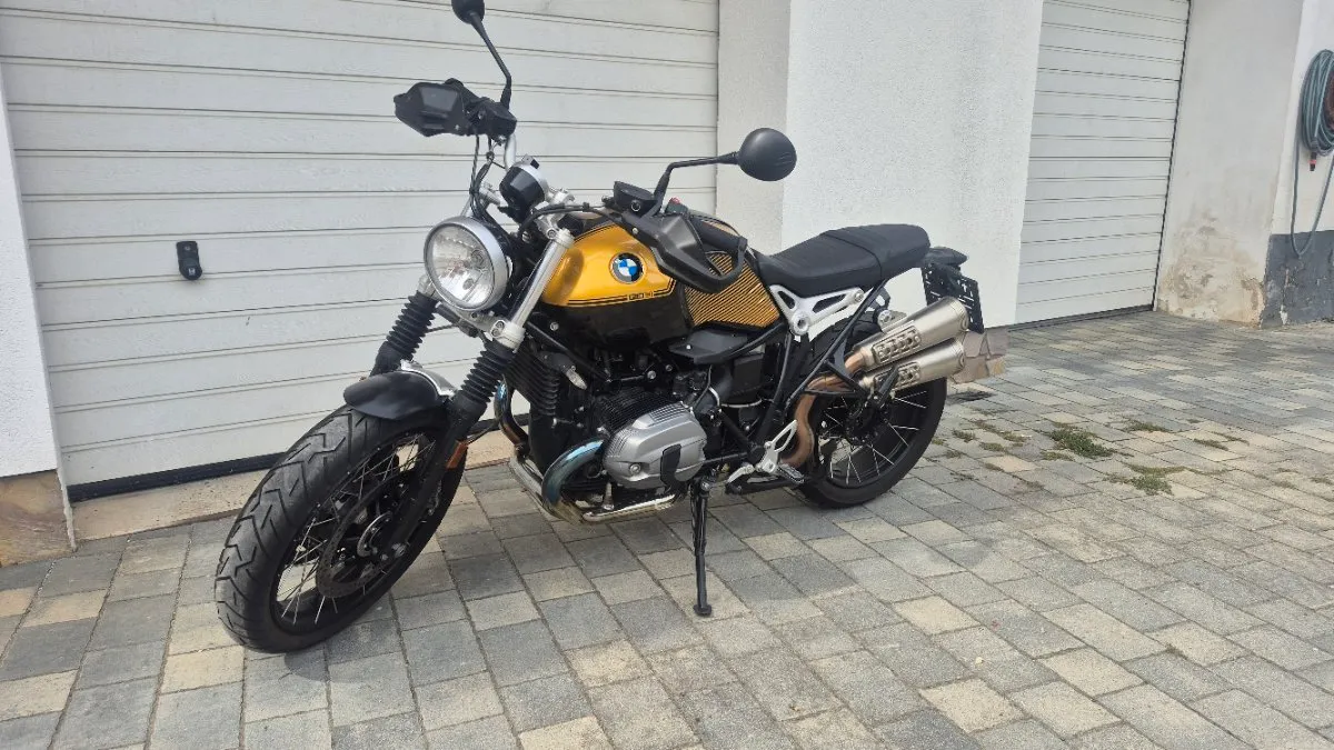 BMW R NineT