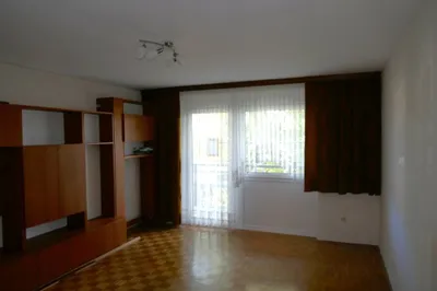 3-Zimmer-Wohnung mieten in Wiener Neustadt – 68 m², € 751 – Bild 2 von 3