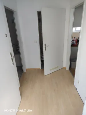 2. - Zimmer- Wohnung inklusive eigenem Garagenplatz! – Bild 3