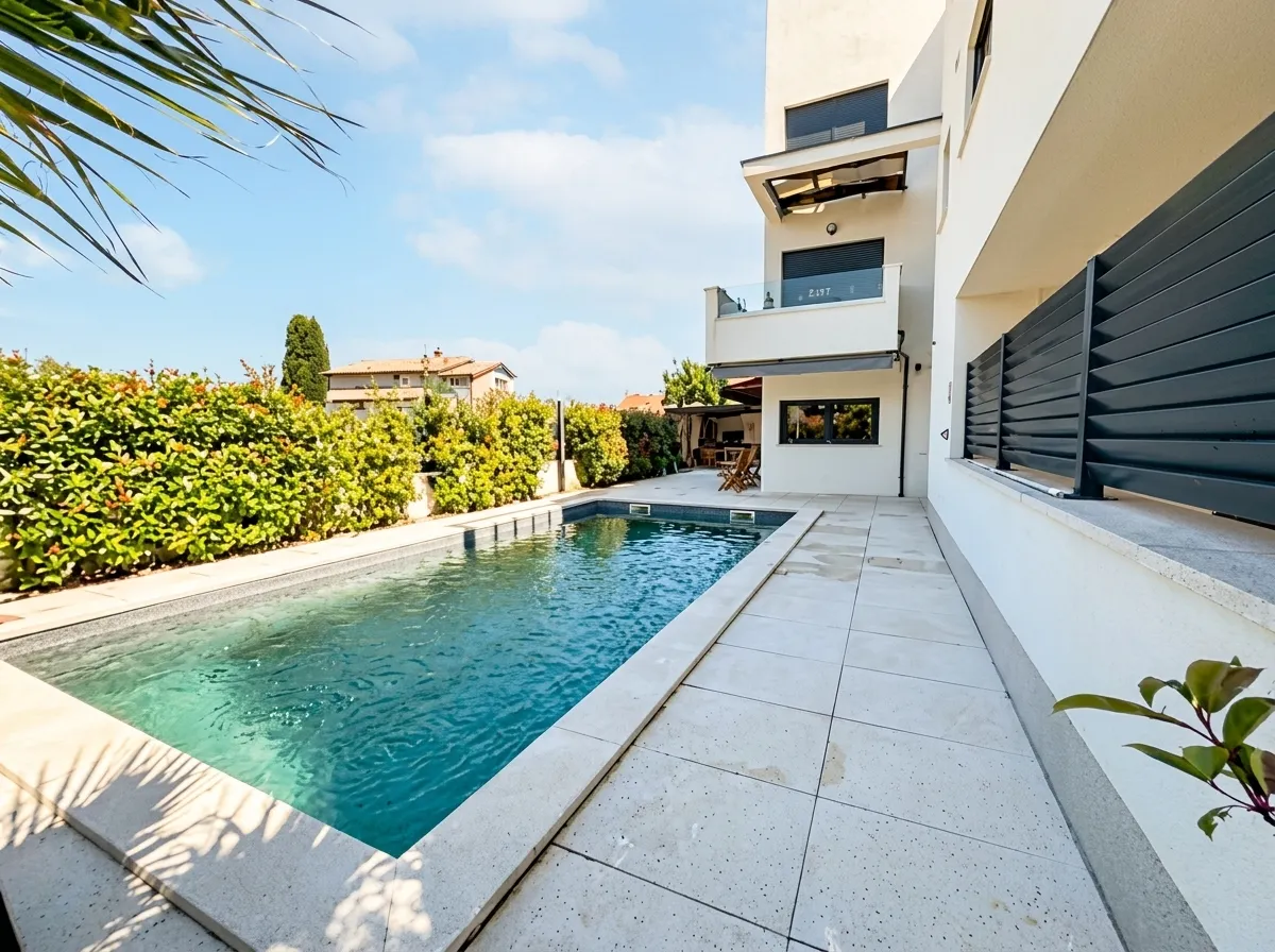KROATIEN / Pula: Erdgeschosswohnung mit PRIVATEM POOL & großem Garten! - Ansicht 3