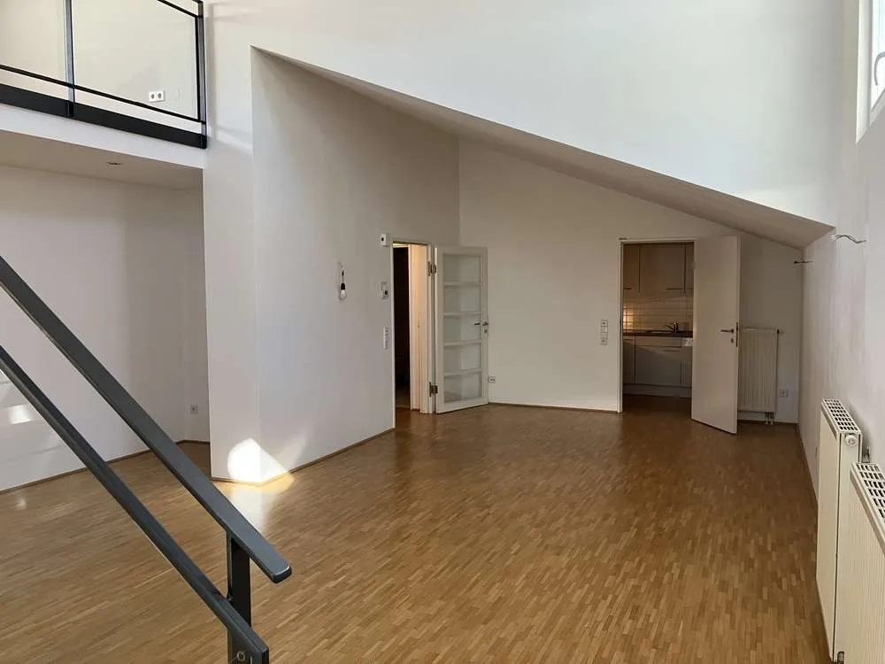 Individuelle Galerie-Wohnung in zentraler Stadtlage - Widok 3