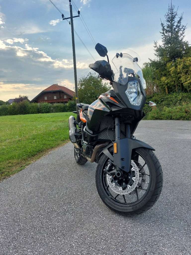 KTM Adventure 1090 Tourer