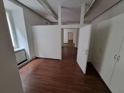 5-Zimmer-Gewerbeimmobilie mieten in Graz – 167 m², € 2.524 – Bild 11 von 16