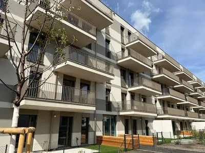 ERSTBEZUG! KOMPLETT EINGERICHTETE PREMIUM-WOHNUNG MIT EXKLUSIVER DESIGN-AUSSTATTUNG! 2 Zimmer | Nähe Alte Donau & U1 Kagran | Ostbalkon | Kühlanlage. – Bild 2