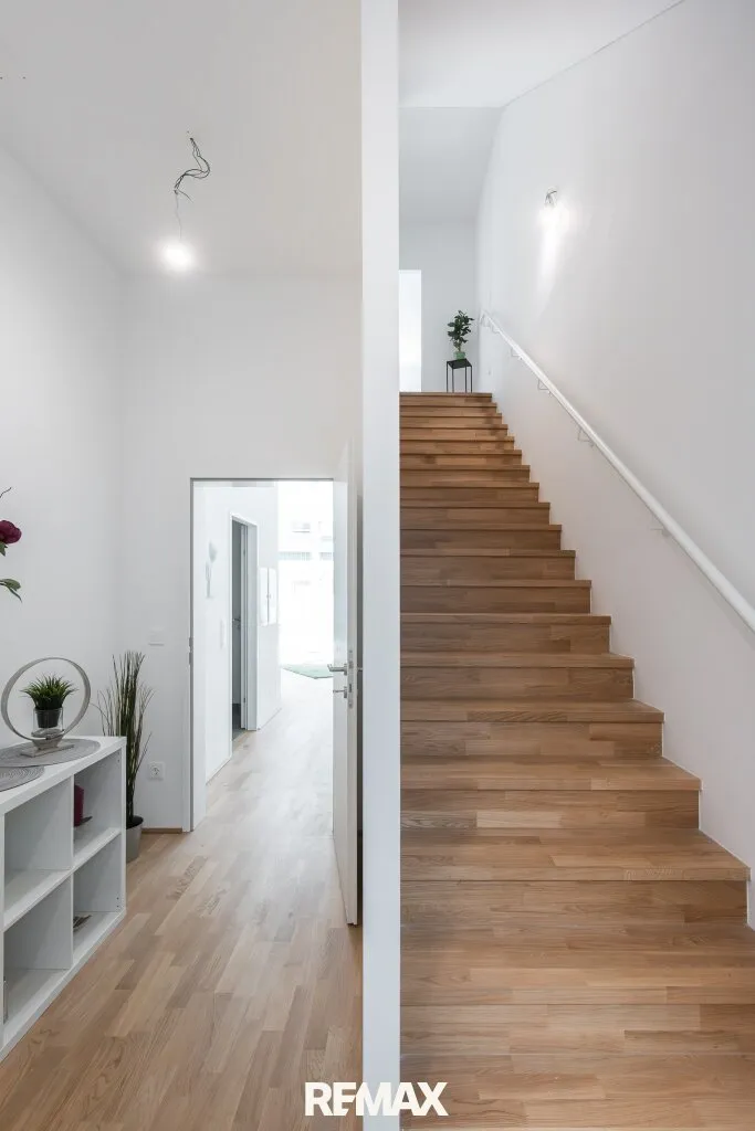 Stilvolles Townhouse auf drei Ebenen – pohled 3