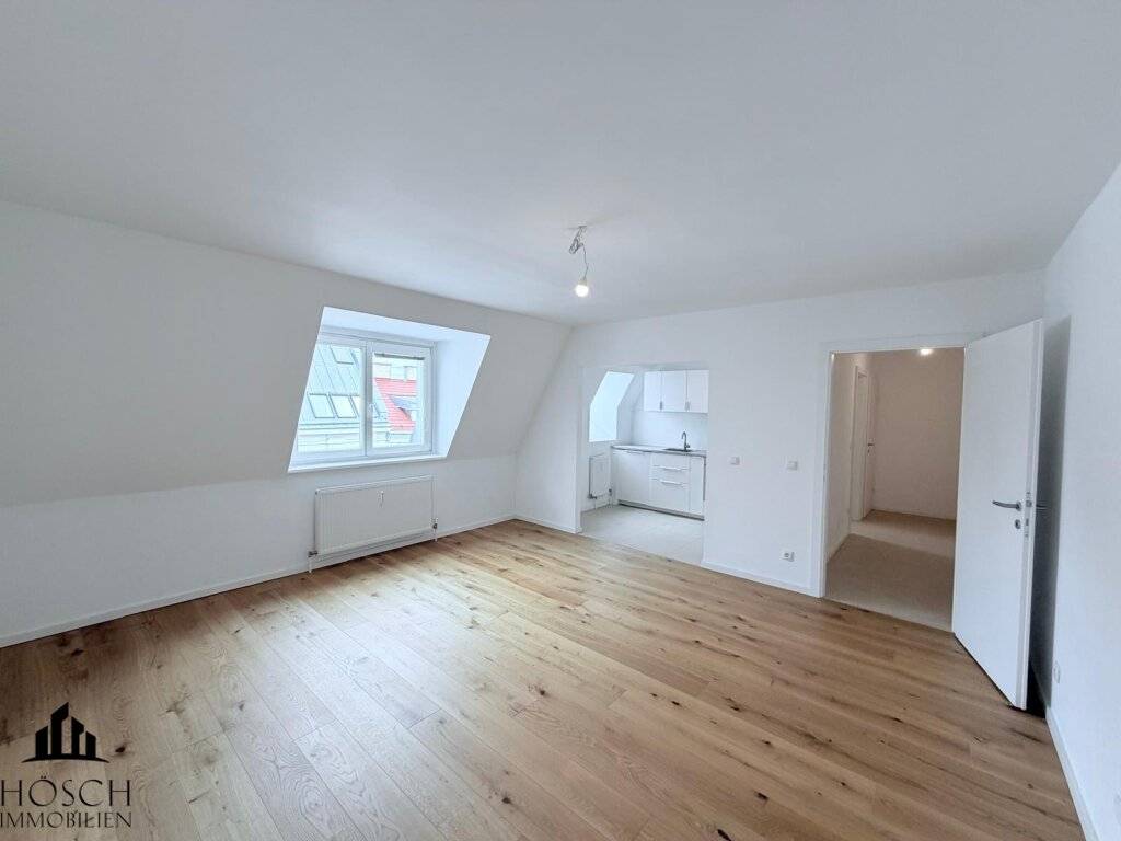 Helle Dachgeschosswohnung mit Charme und Ruhelage - Ansicht 2
