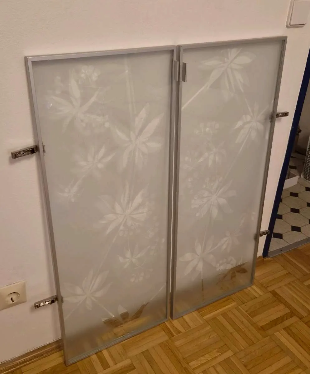 2x IKEA NYCKELBY Glastüren für Ikea BILLY Regal - Design-Klassiker!, € 39,- (9020 Klagenfurt)