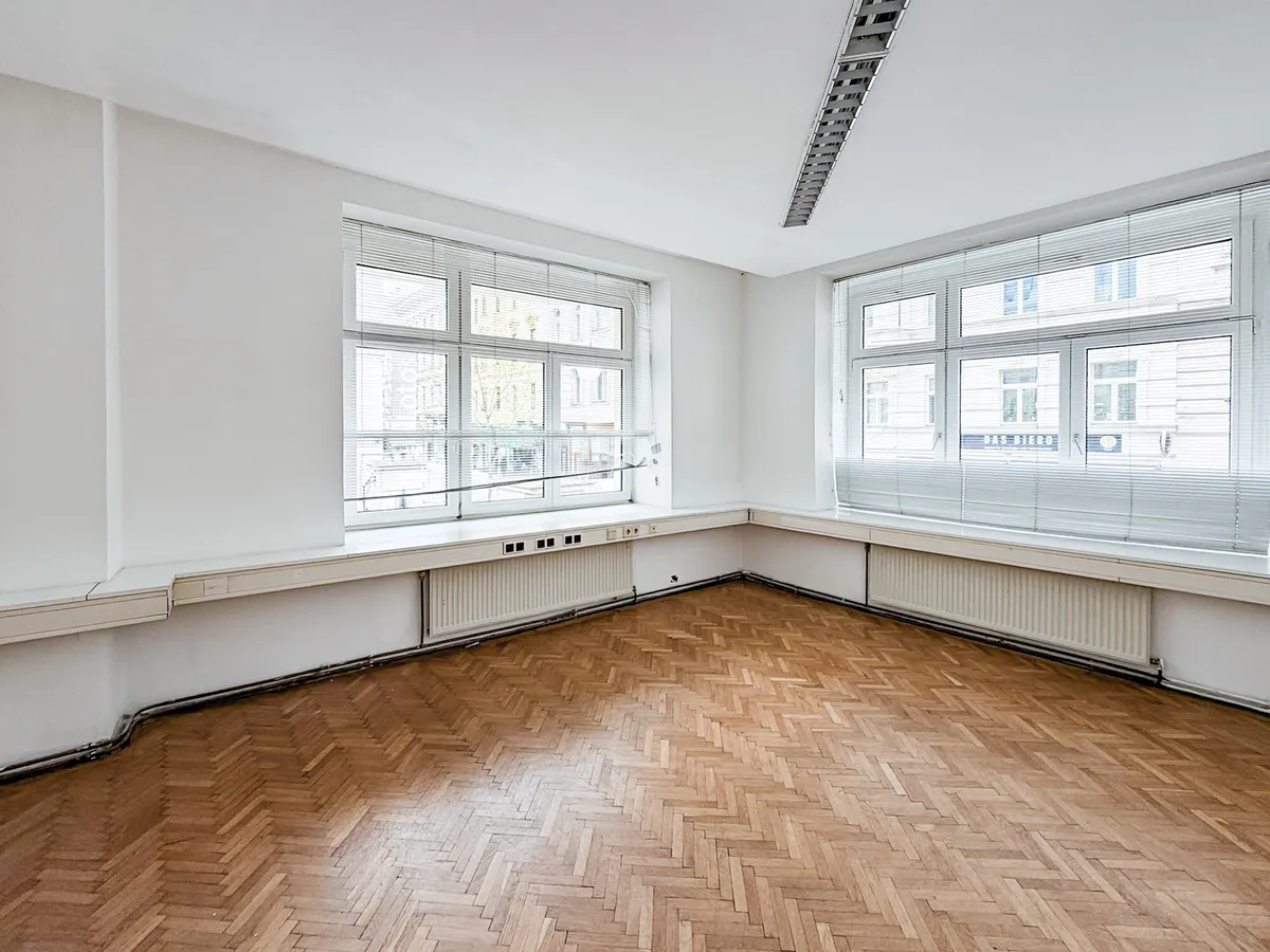 Arbeiten mit Stil - Großzügiges Altbaubüro in gefragter Citylage – pohled 2