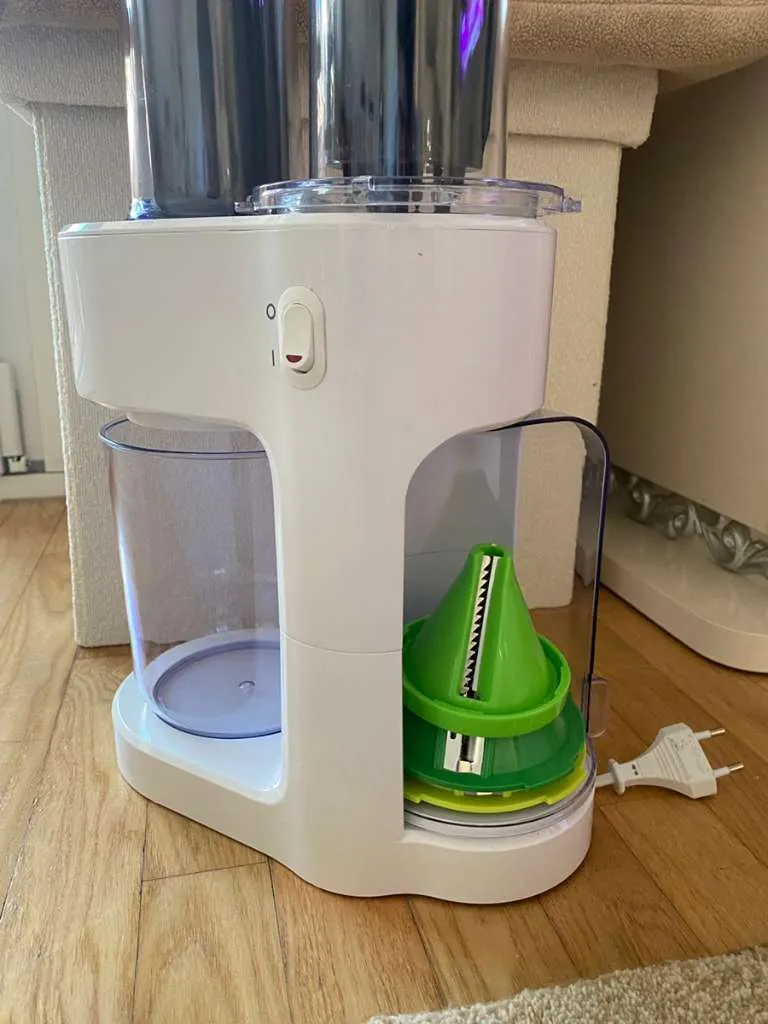 Reibe elektrisch, € 20,- (5400 Gries)