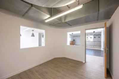Gewerbeimmobilie mieten in Linz – 600 m², € 4.800 – Bild 14 von 30