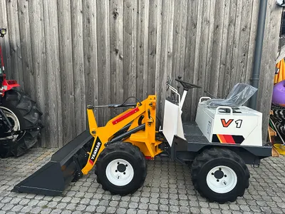 Yanmar V1 Radlader Hoflader unter 1000kg Allrad Hydros... Agrarfahrzeug