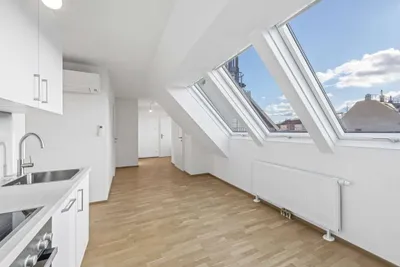 VDG18 - Lichtdurchflutete 2-Zimmer-DG-Wohnung - TOP 41 – Bild 2
