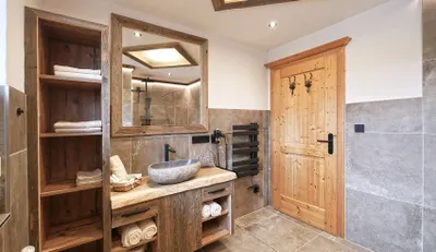 5-Zimmer-Haus mieten in Kitzbühel – 150 m², € 2.500 – Bild 4 von 6