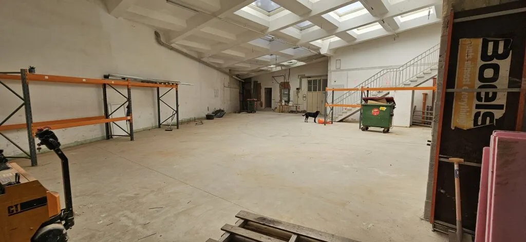 760 m² Betriebshalle samt Büro - Ansicht 2