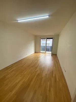 Ab 1.10. - Helle, moderne 2-Zimmerwohnung mit südseitigem ca. 11,5m² Balkon am Genochplatz