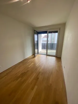 Ab 1.10. - Helle, moderne 2-Zimmerwohnung mit südseitigem ca. 11,5m² Balkon am Genochplatz – Bild 3