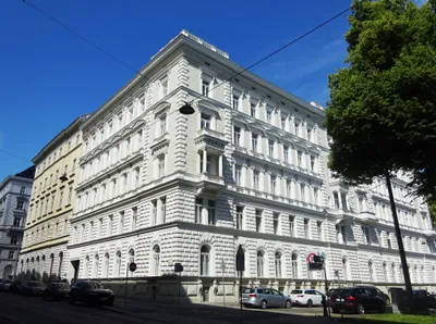 1090! ERSTBEZUG NACH GENERALSANIERUNG: "6 Zimmer, 2 Bäder, kleiner Balkon ab Oktober 26" – Bild 2