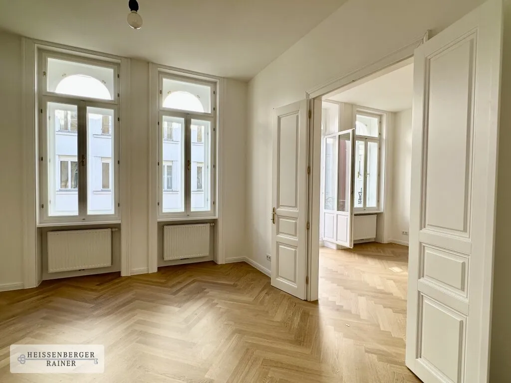 2-Room Period Flat with Balcony, 70 m², Wieden, Wieden