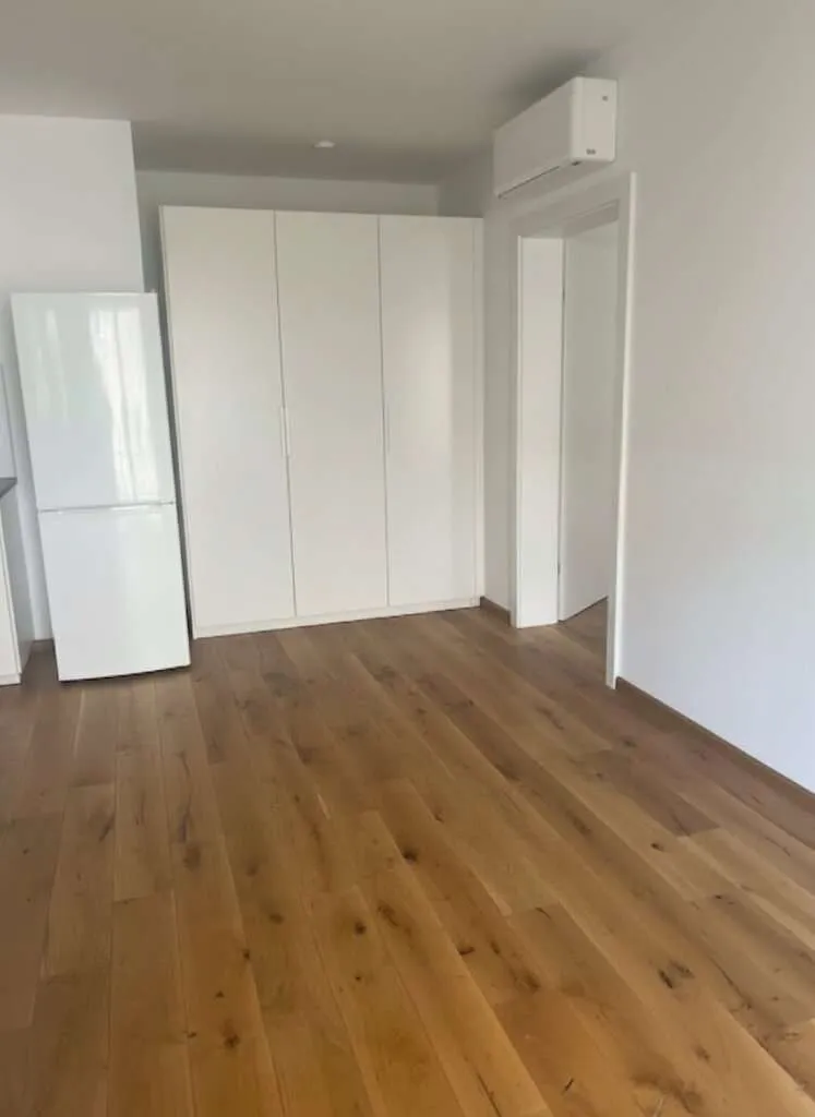 Traumhafte neuwertige 2-Zimmer-Wohnung mit großem Balkon in erstklassiger Lage! - Widok 2
